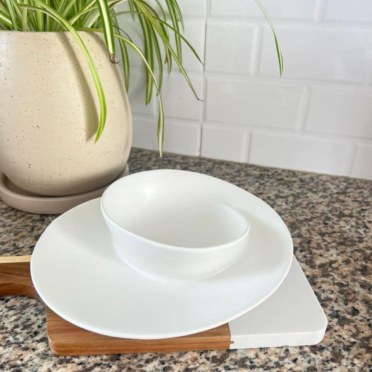 MAP DESIGN HOME - Plato para Piqueos Remolino Blanco 17x4 cm