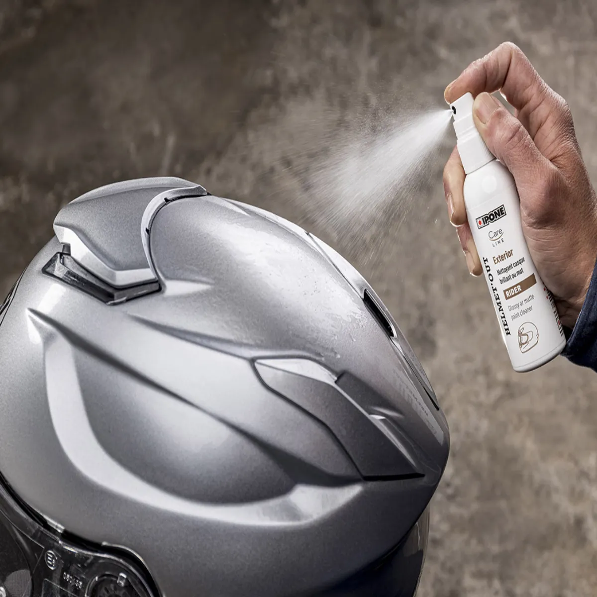 IPONE - LIMPIADOR DE EXTERIOR DE CASCO IPONE HELMET OUT - 100ML