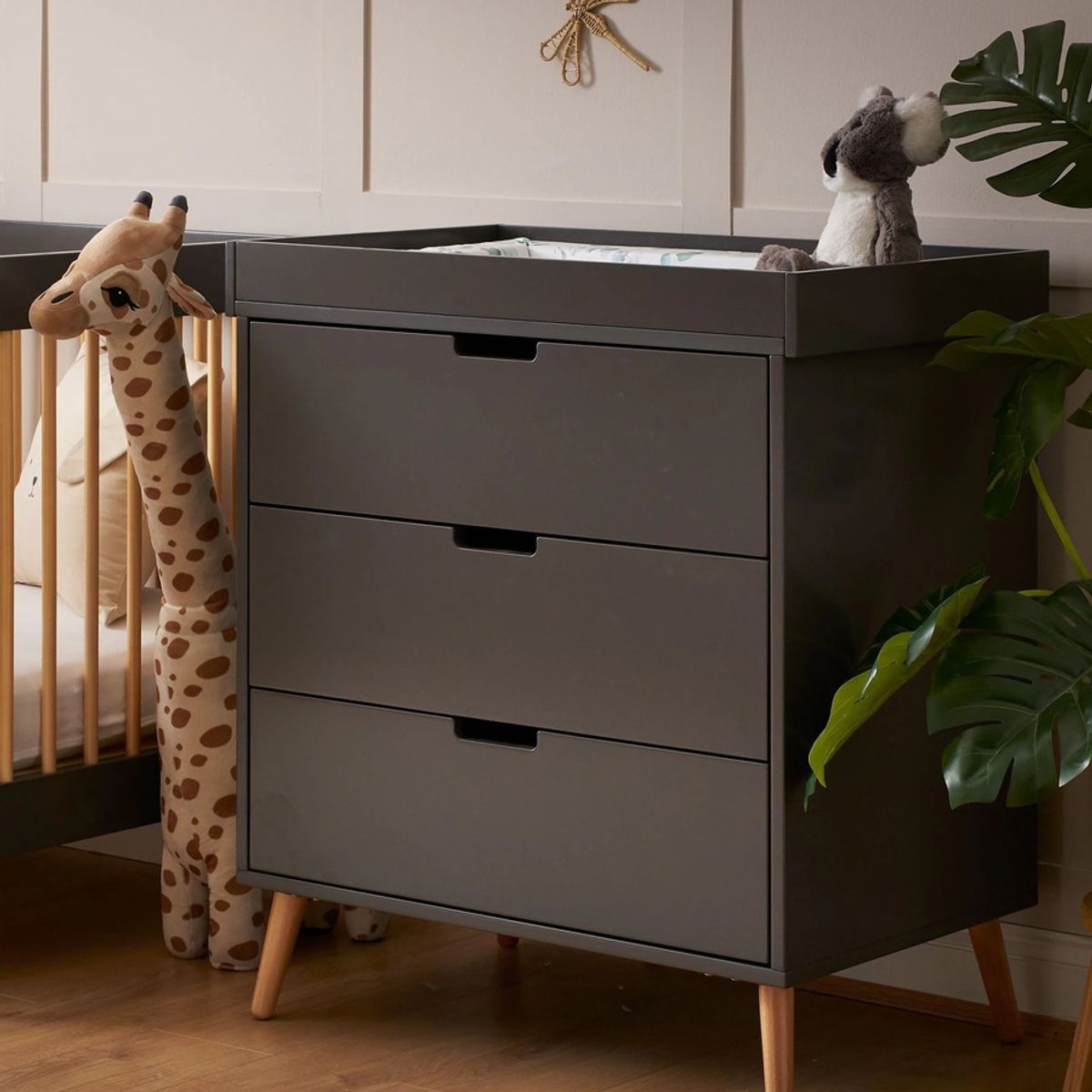 TU MESITA - Cómoda Clásica para Bebés Karina color Negro TU MESITA