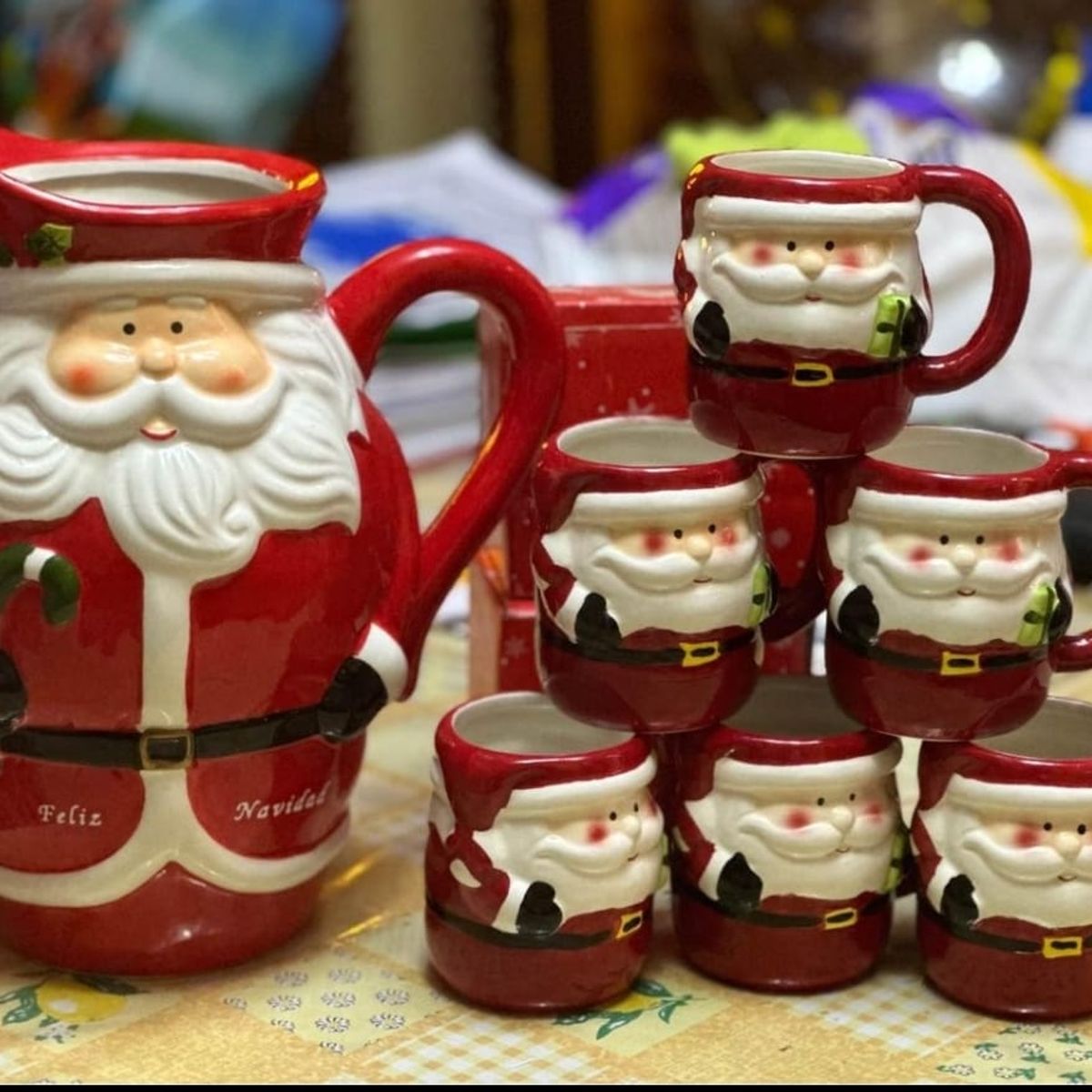 GENERICO - Jarra Navideña con 6 tazas de Papa Noel.