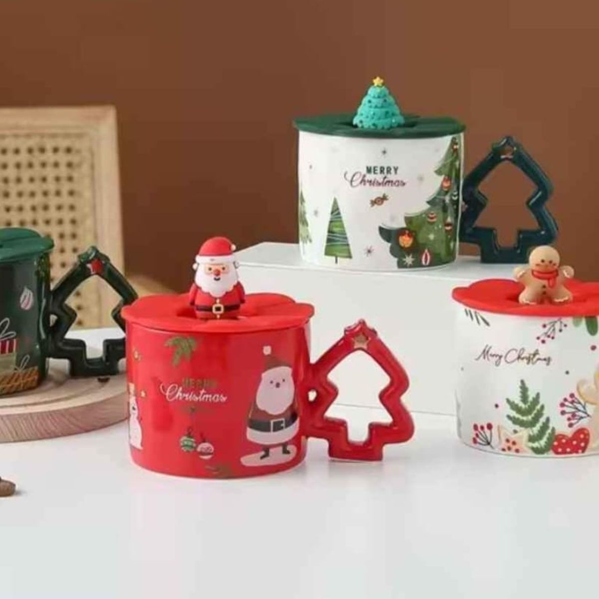 GENERICO - Taza Navidadeña con asa de arbolito