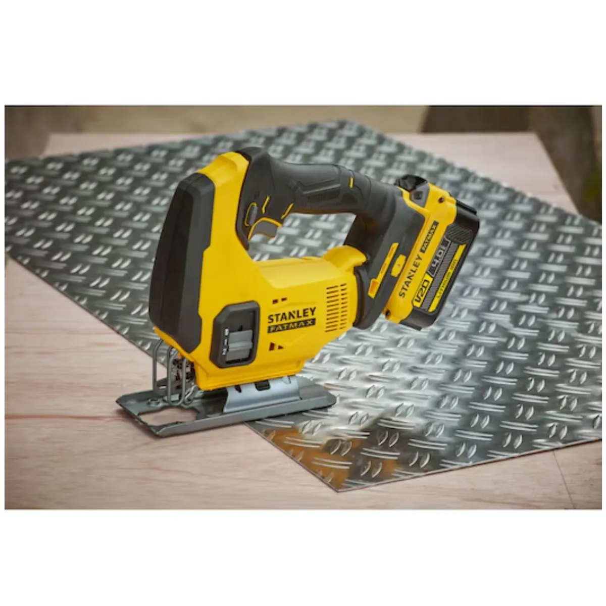 STANLEY - Sierra Caladora Inalámbrica 20V Baretools STANLEY