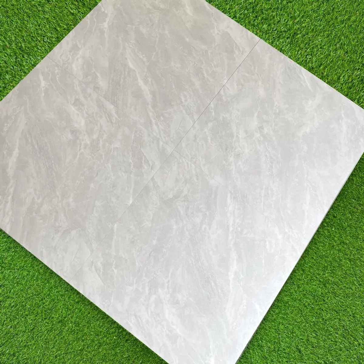 EJESA CREA TU ESPACIO IDEAL - PORCELANATO MATE PERLA 60X60cm  144m2