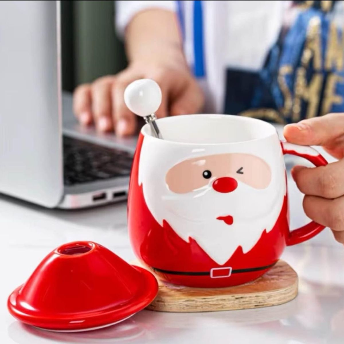 GENERICO - Taza Navideña con tapa de sombrero y cuchara