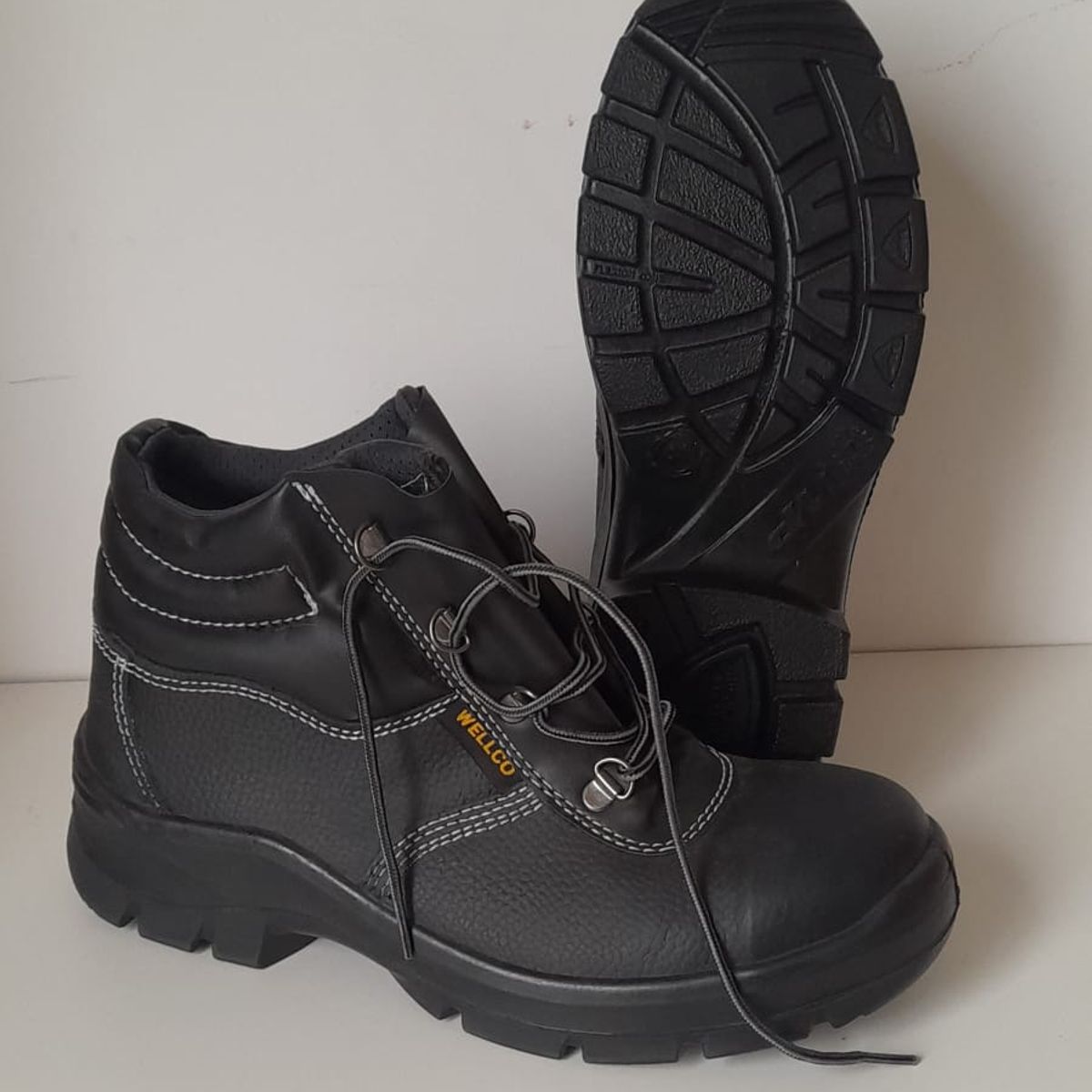 WELLCO - ZAPATO DE SEGURIDAD PUNTA DE ACERO  WELLCO - MODELO 272 PU FULL