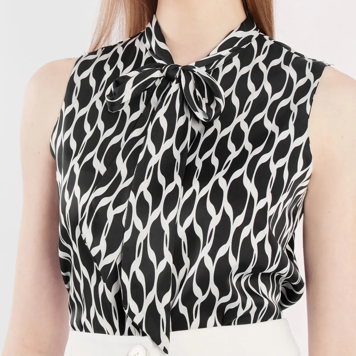 CAMILA VIALI - Camila Viali Blusa lírio negro est sin manga