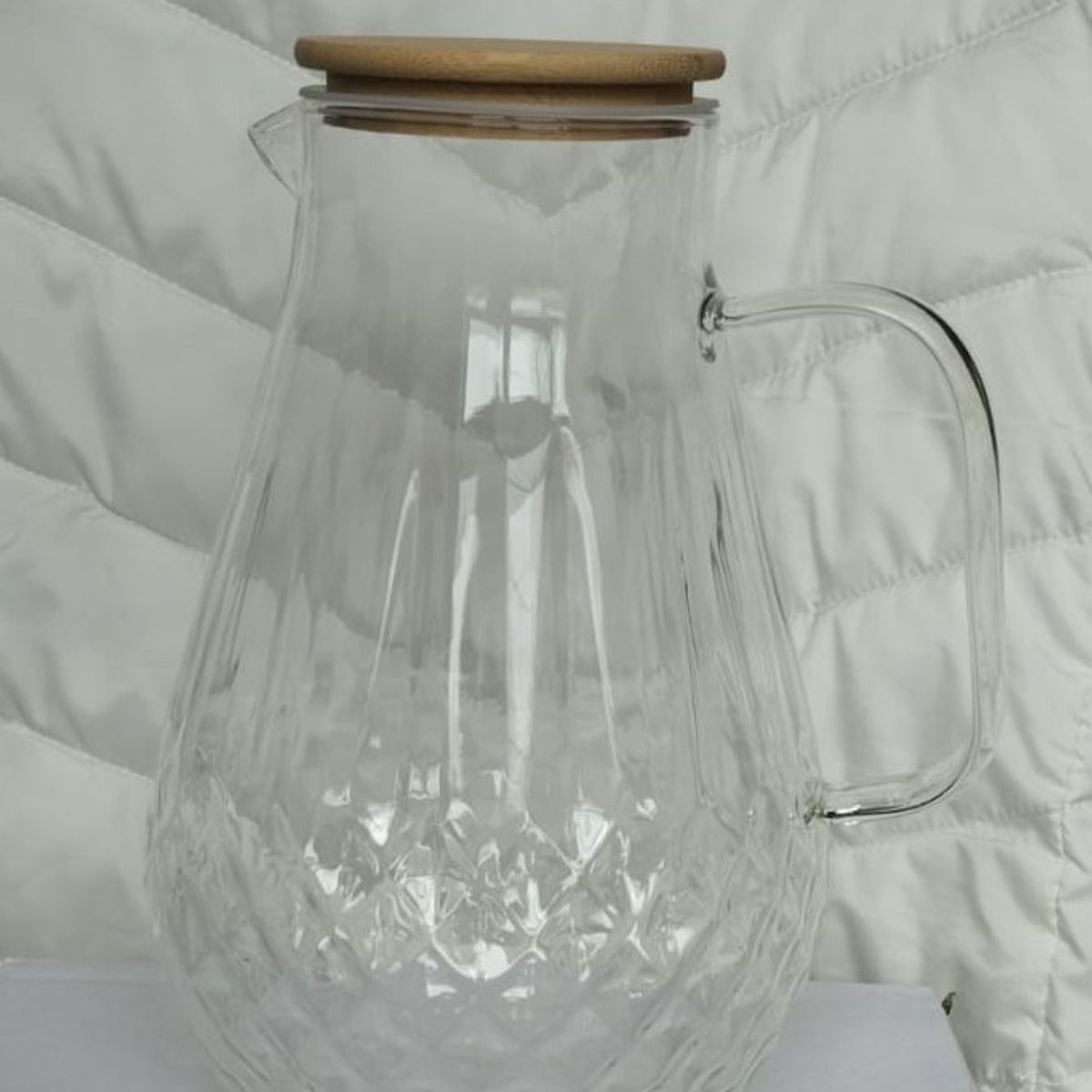 GENERICO - Jarra de Vidrio Transparente C/ Tapa de Bambú 2 L