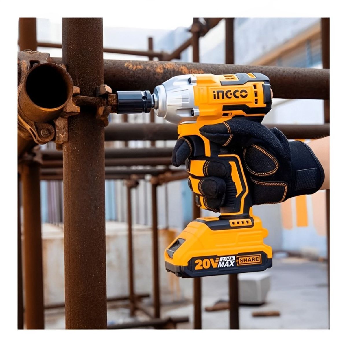 INGCO TOOLS - LLAVE DE IMPACTO BRUSHLESS 20V LINTERNA JUEGO DE DADOS - COSLI23011