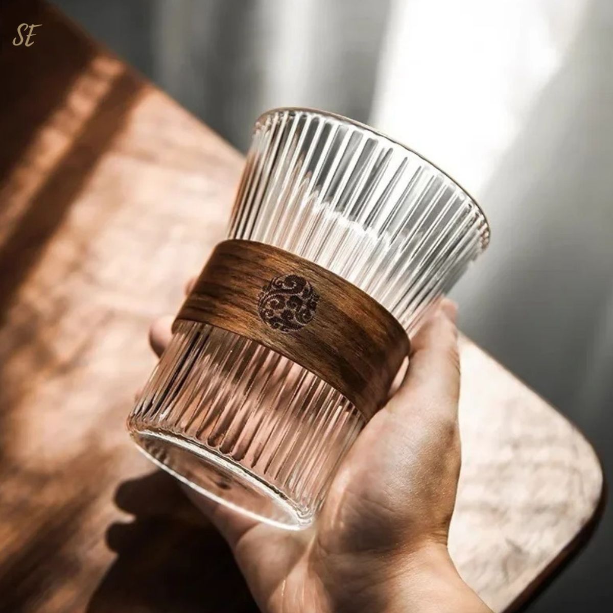 GENERICO - Vaso de vidrio  con cubierta de madera ( Set de dos vasos ) 300 ml