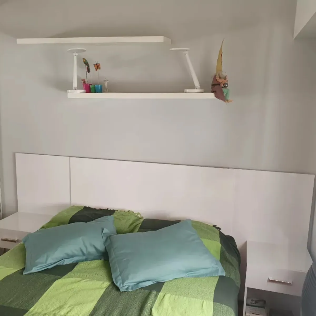 TU MESITA - Cabecera de cama con veladores incluidos Indira color Blanco TU MESITA