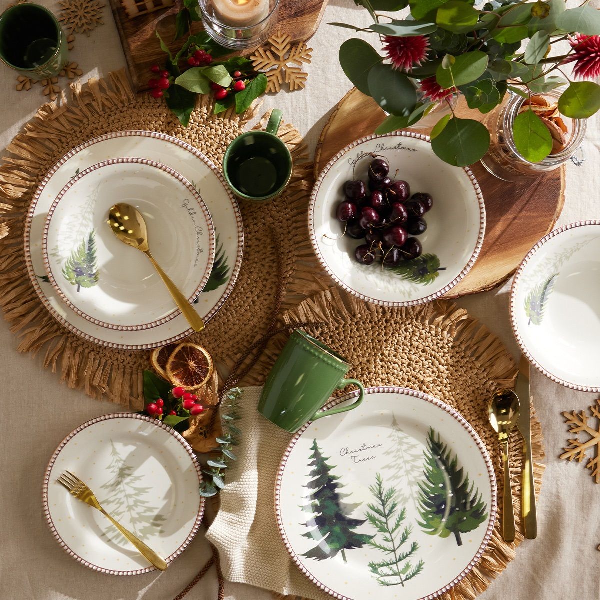 CORONA - Juego de Vajilla Navidad CORONA  16 PIEZAS