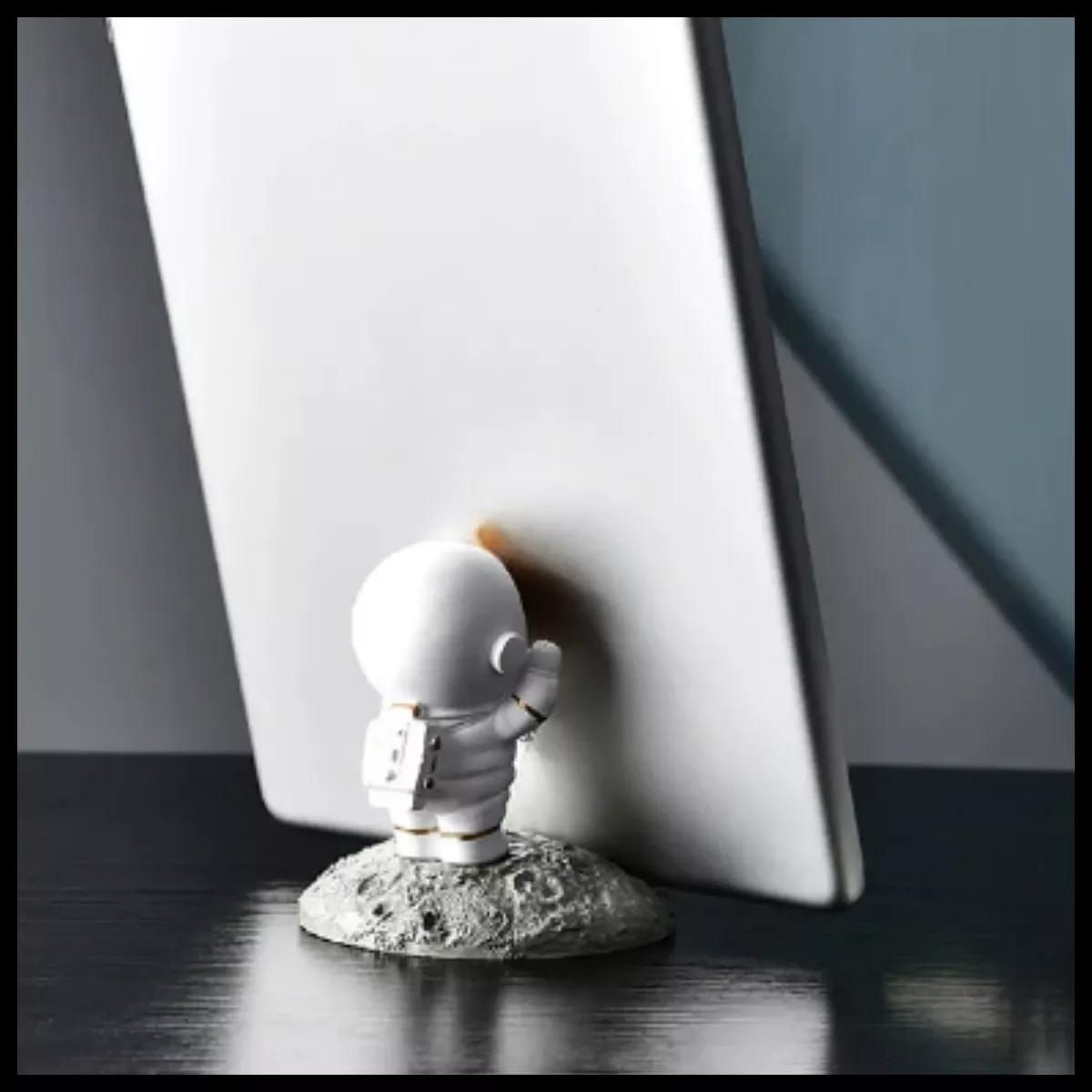 GENERICO - SOPORTE PARA TELÉFONO CELULAR MODELO ASTRONAUTA 3D