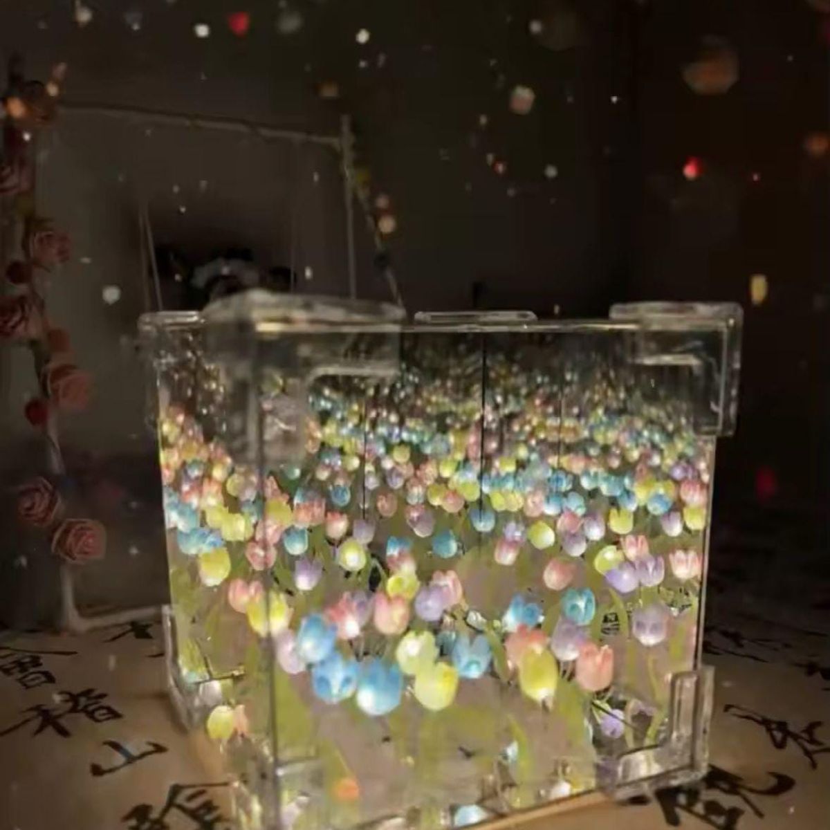 GENERICO - LAMPARA ESPEJO CUADRADO DE TULIPANES INFINITOS MULTICOLOR