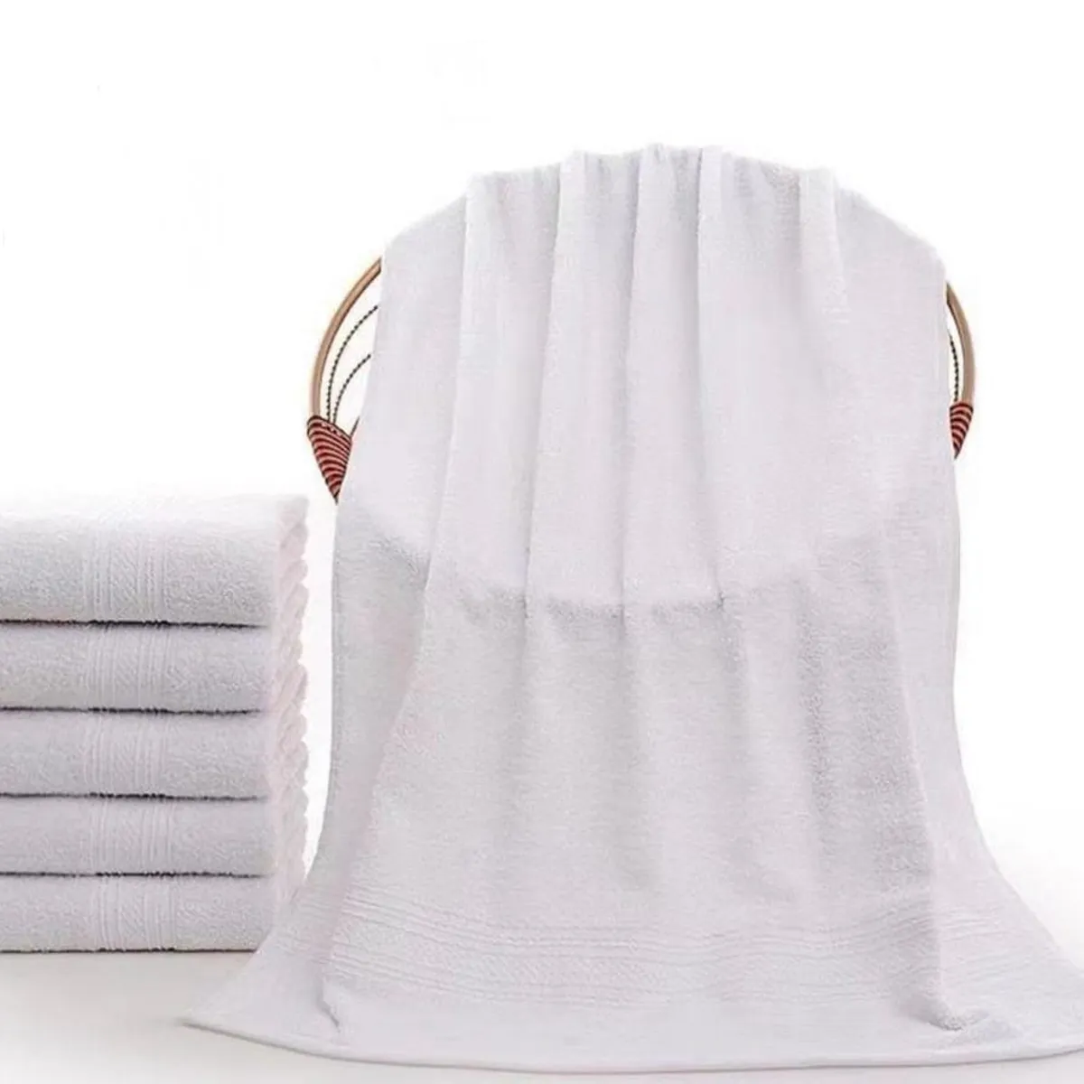 GENERICO - Toalla de Baño de Algodón 380gr 70x140cm Blanca