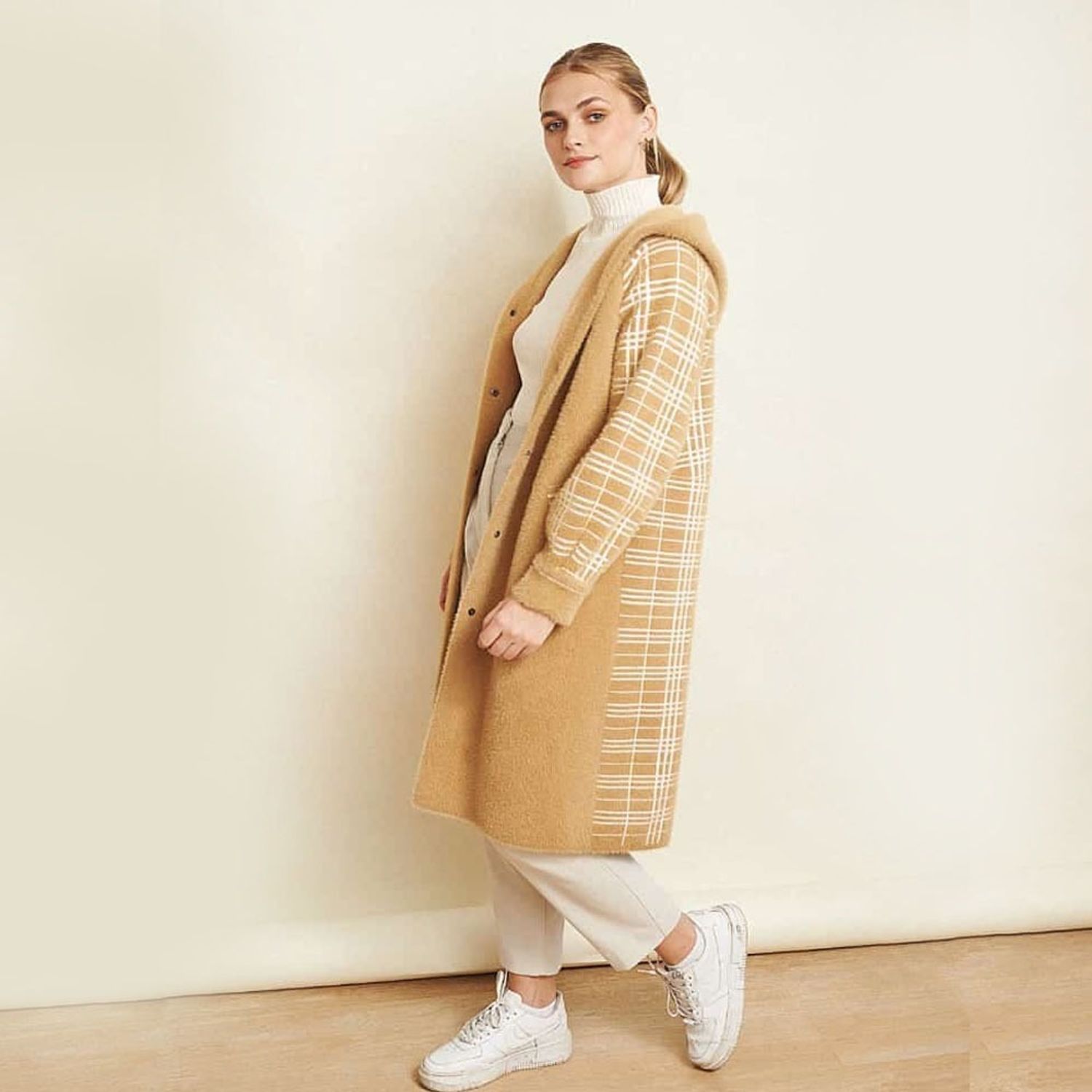 Abrigo Mujer Capucha Broche Paño Grueso Ev-95 Color Beige GENERICO