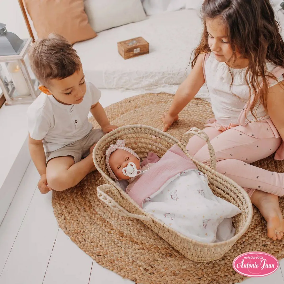 ANTONIO JUAN - Moises para Muñecas Reborn Antonio Juan Canasta de Palma Unicornios