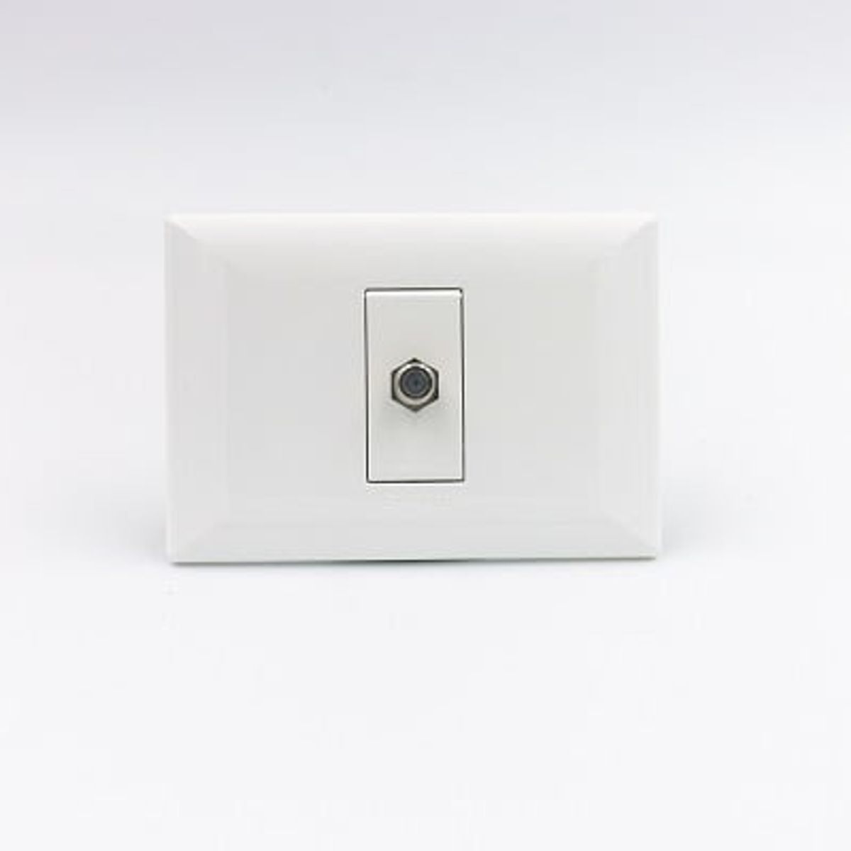 SINTHESI - TOMA TV S22 PLACA BLANCA Y DADOS BLANCOS SINTHESI