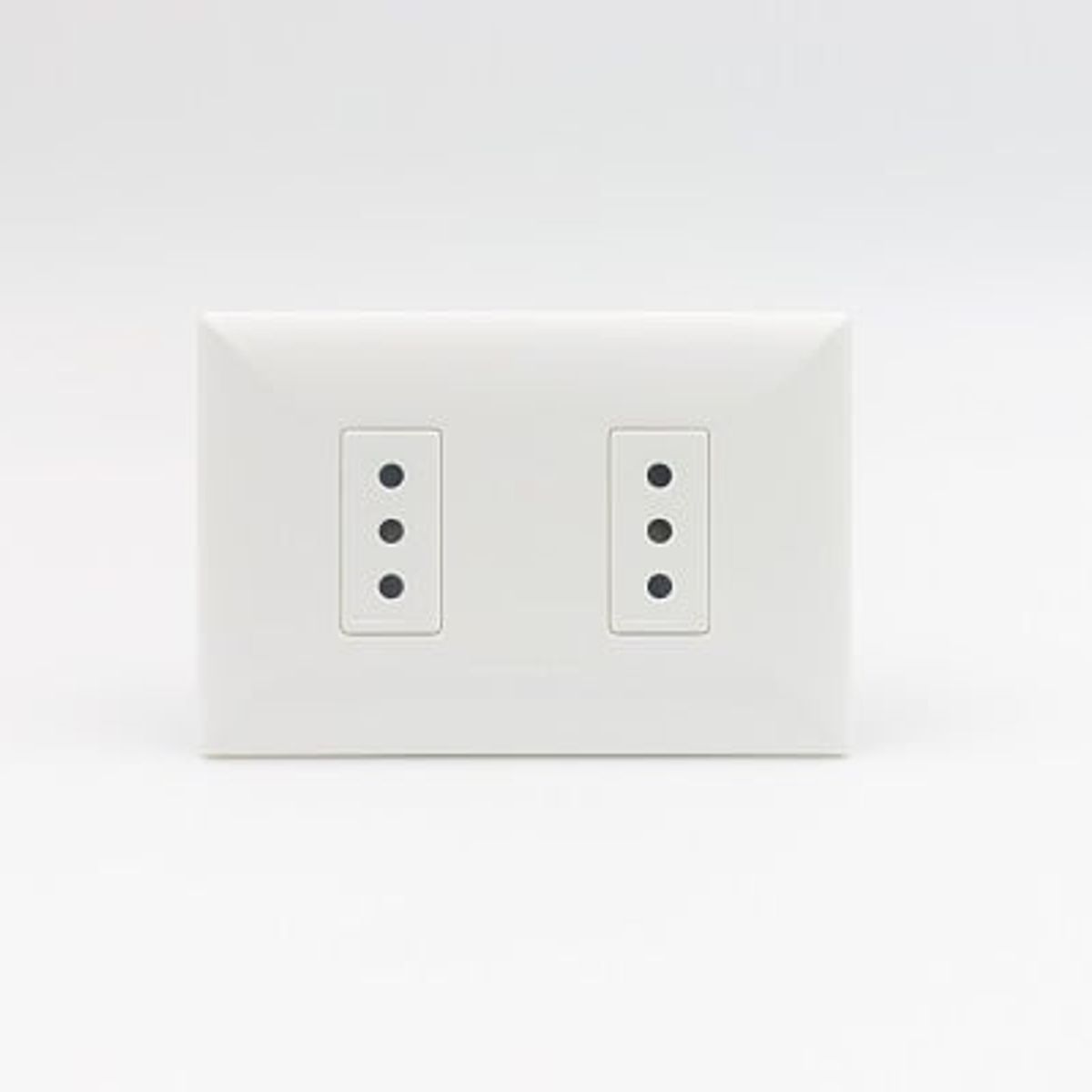 SINTHESI - TOMACORRIENTE DOBLE 3 EN LINEA S17 SINTHESI