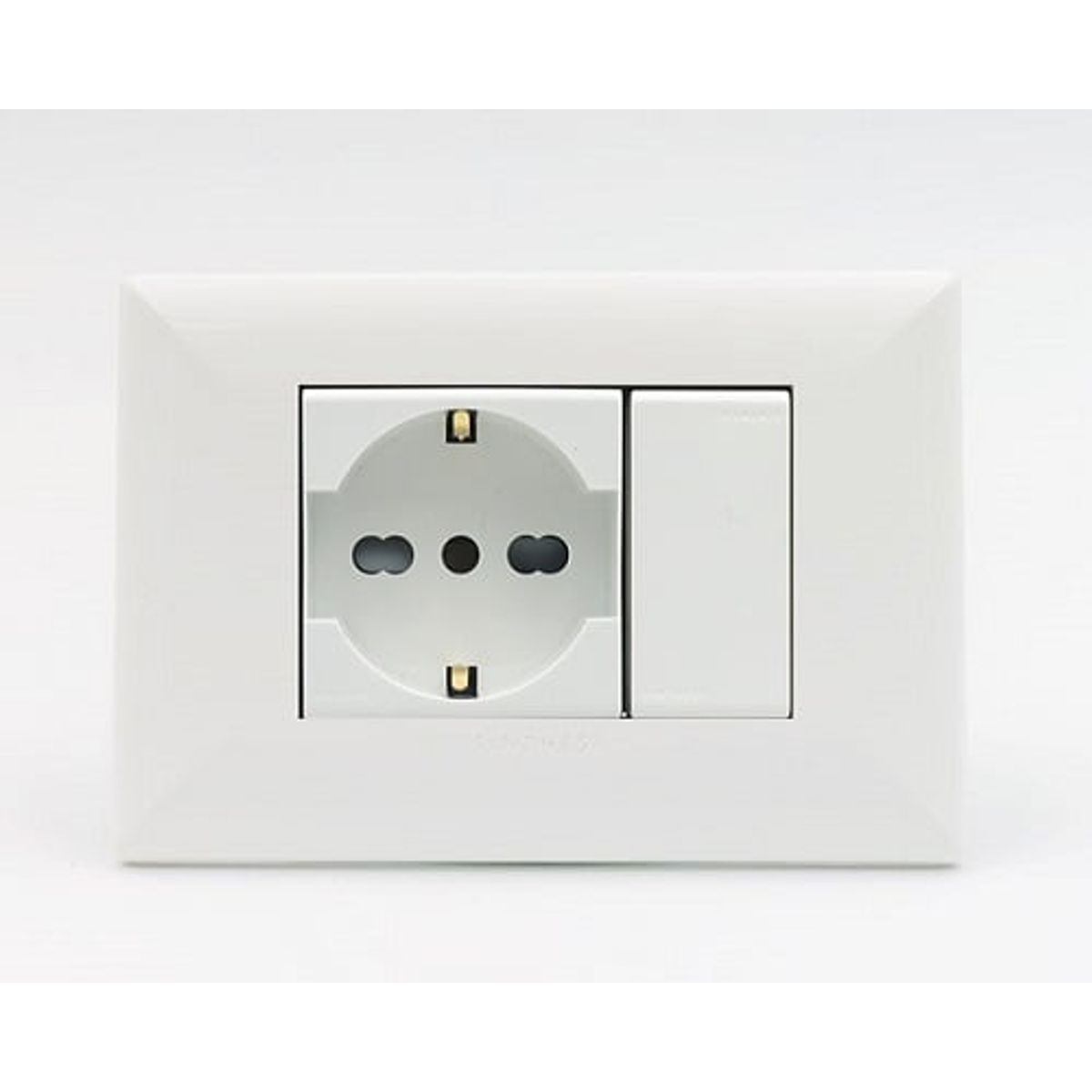 SINTHESI - TOMACORRIENTE SCHUKO SIMPLE S17 PLACA BLANCA Y DADOS BLANCOS SINTHESI