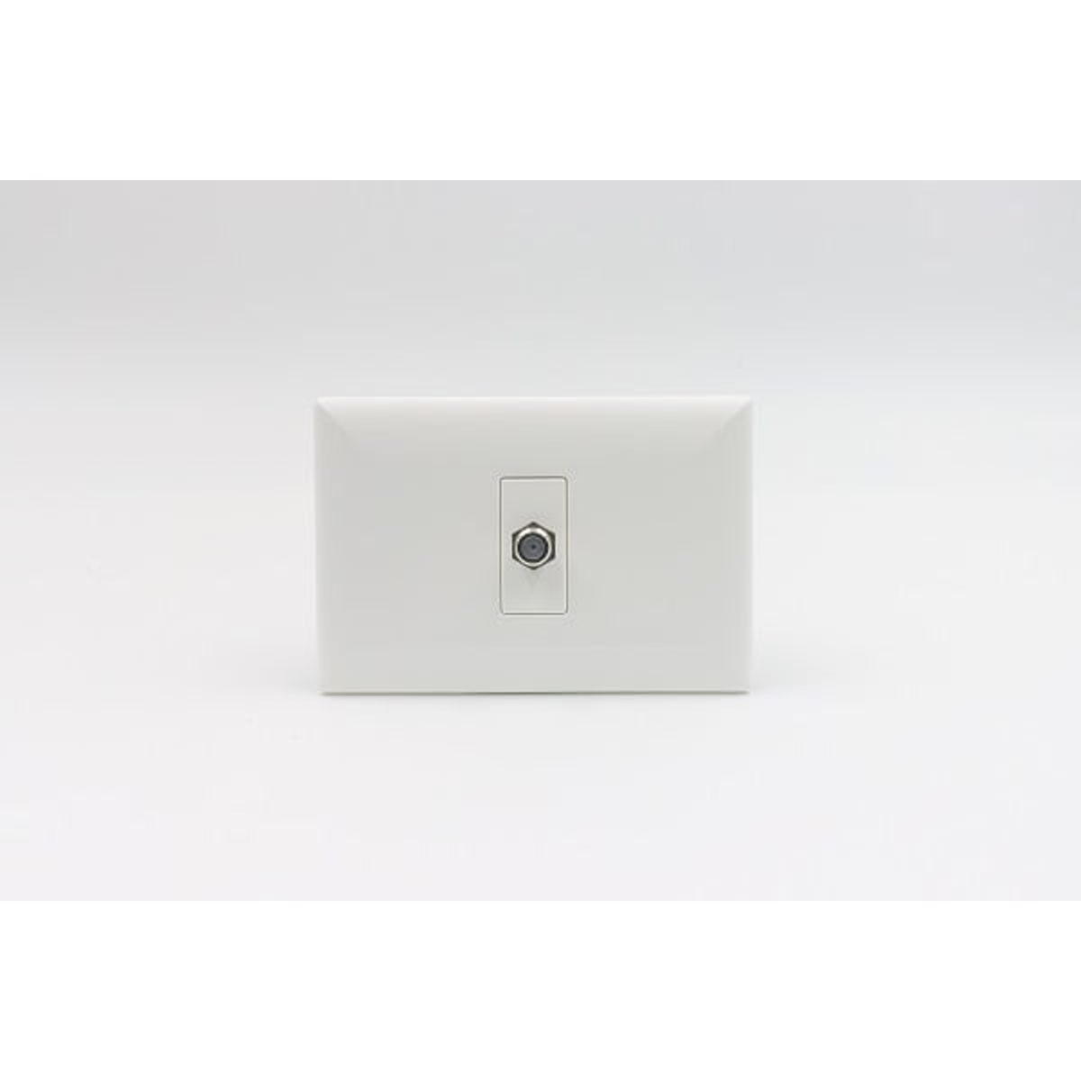 SINTHESI - TOMA TV S17 PLACA BLANCA Y DADO BLANCO SINTHESI