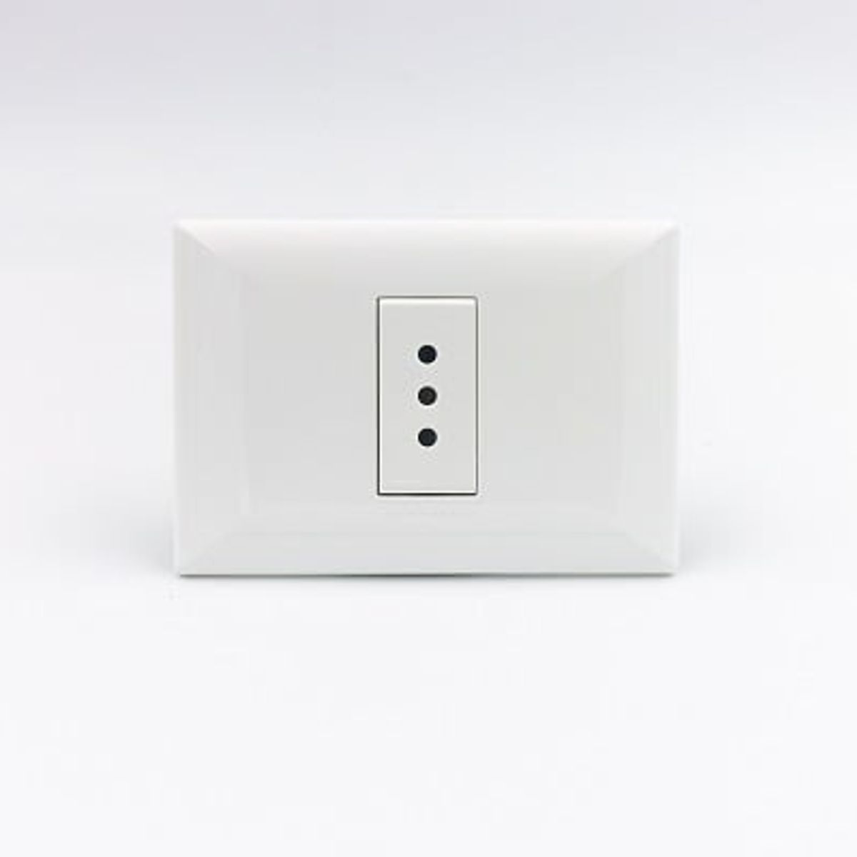 SINTHESI - TOMACORRIENTE SIMPLE 3 EN LINEA S22 SINTHESI