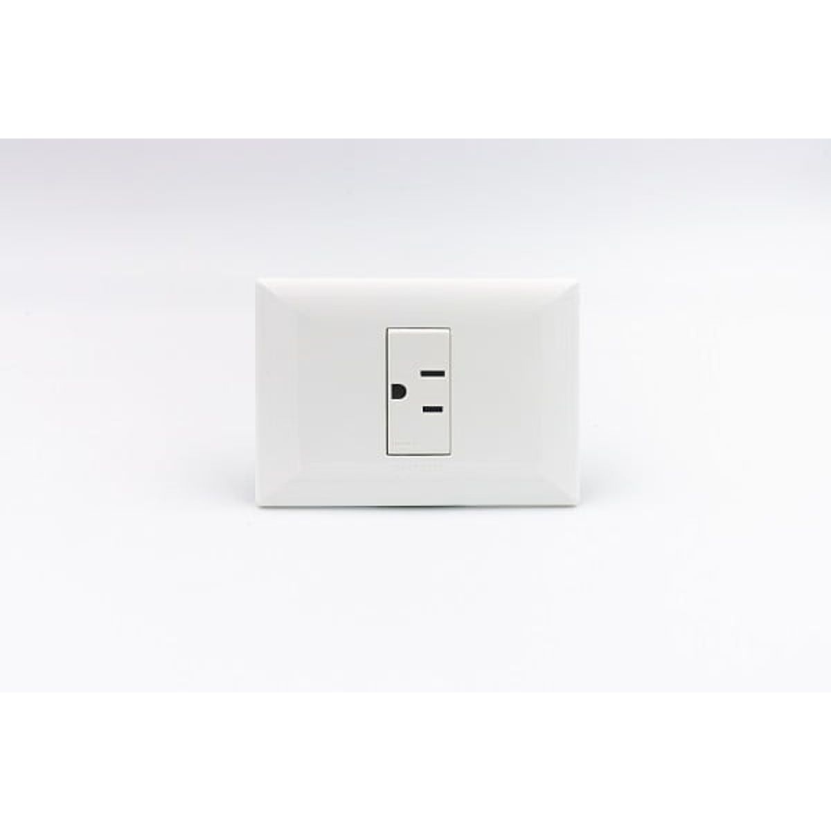 SINTHESI - TOMACORRIENTE SIMPLE AMERICANO S22 SINTHESI