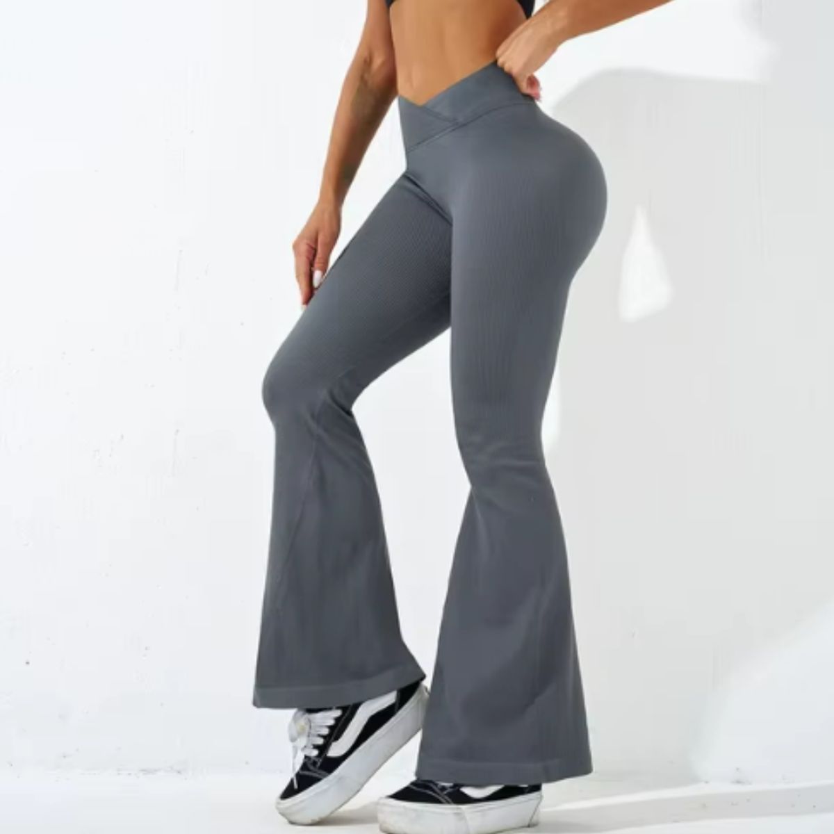 IGNIS GUARD SPORTSWEAR - LEGGINS RIB ACAMPANADO FLARE PANT EFECTO PUSH UP