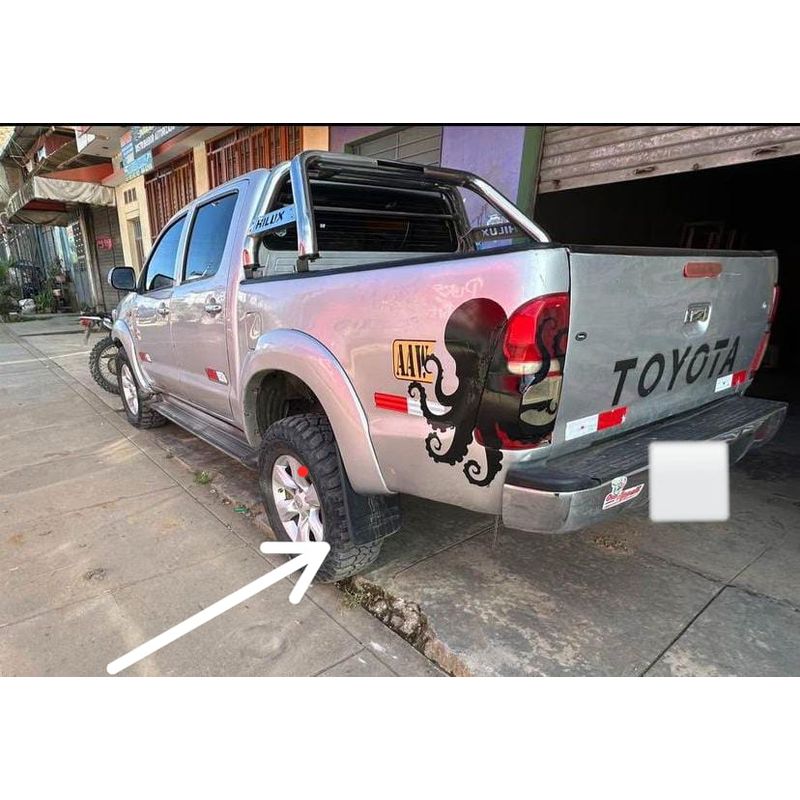GENERICO - TAPABARRO IMPORTADO PICK UP TOYOTA HILUX