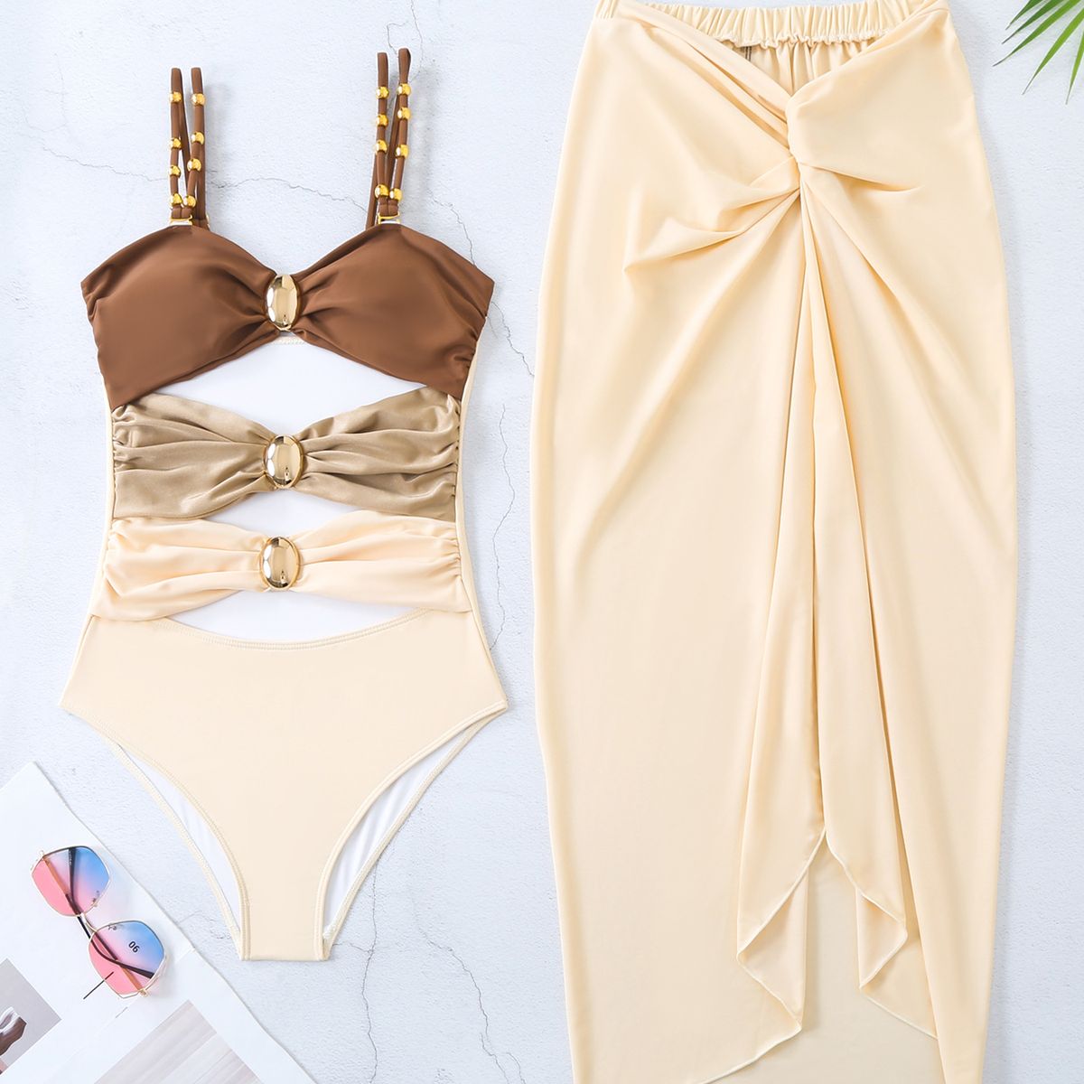 GENERICO - SET DE BIKINI DORADO ENTERIZO Y FALDA NUDO