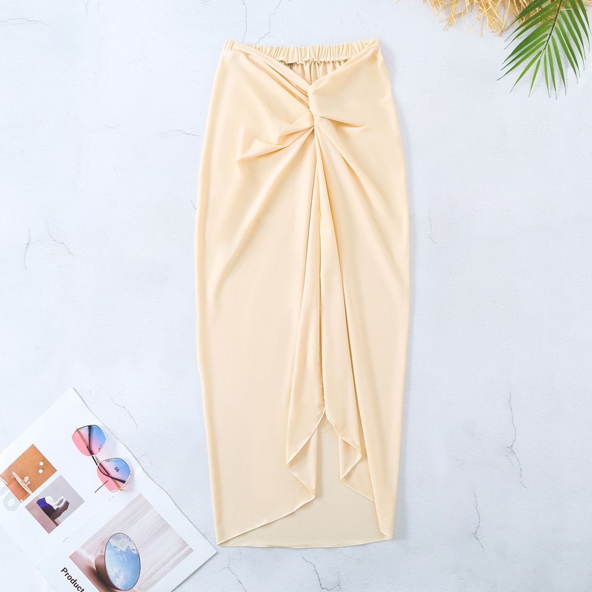 GENERICO - SET DE BIKINI DORADO ENTERIZO Y FALDA NUDO