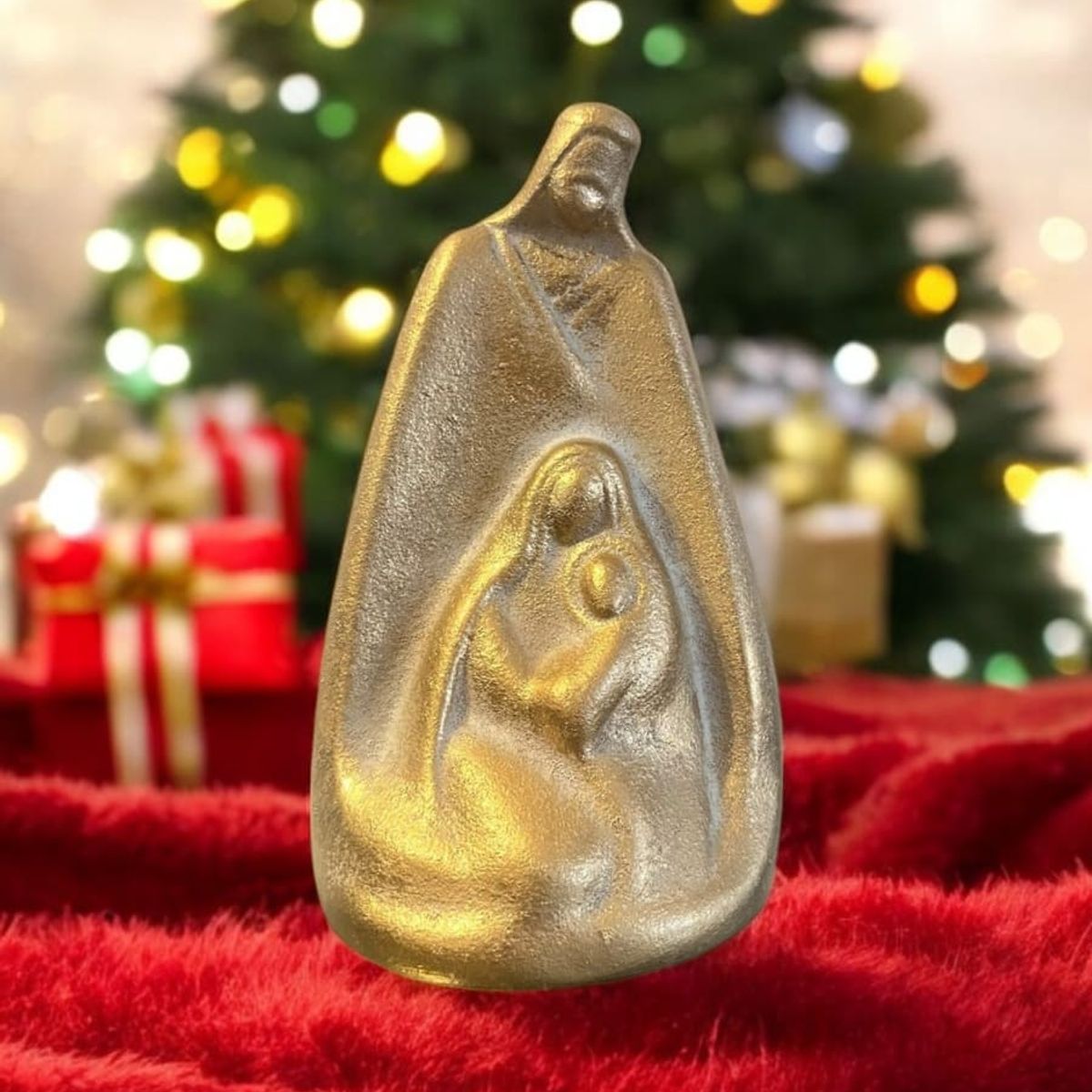 MAP DESIGN HOME - Adorno Nacimiento Sagrada Familia Dorado 13x13x23 cm