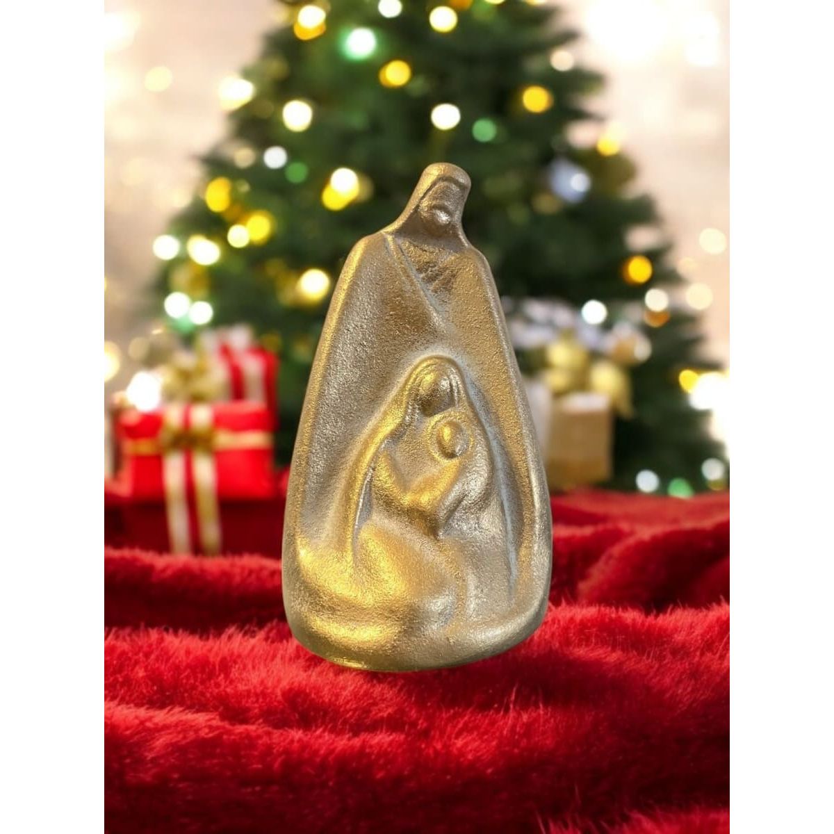 MAP DESIGN HOME - Adorno Nacimiento Sagrada Familia Dorado 13x13x23 cm