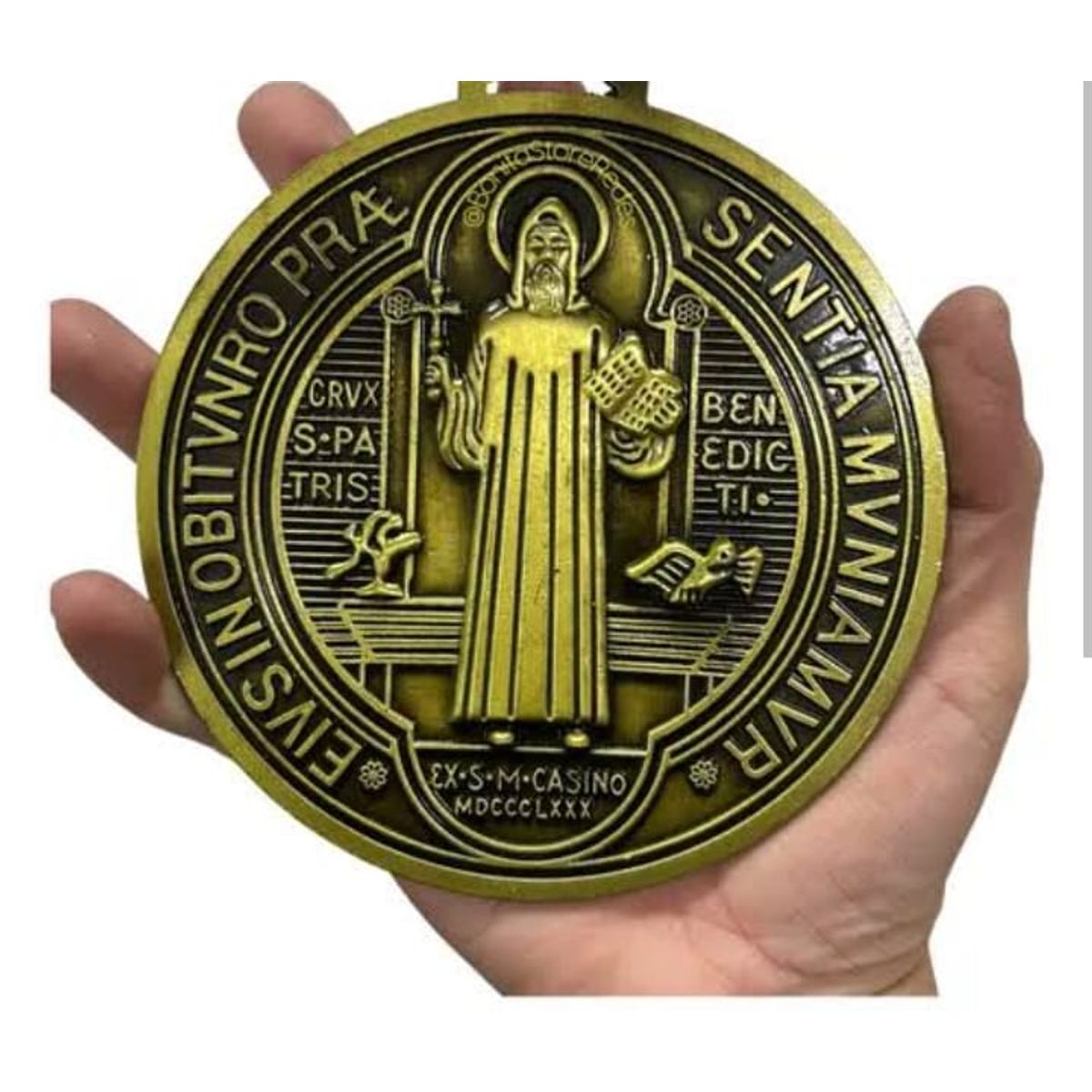 GENERICO - DIJE ADORNO  DE SAN BENITO DORADO 9CM