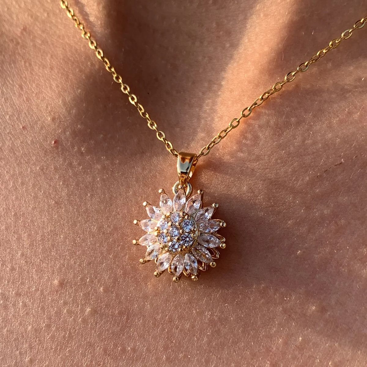 GENERICO - Collar y Anillo Girasol Giratorio Antiestres Dorado Especial