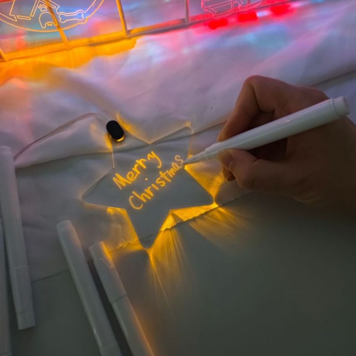 KAST PE - Packx2 Colgantes Navideños Luz Led estrella y campana INCLUYE PLUMON