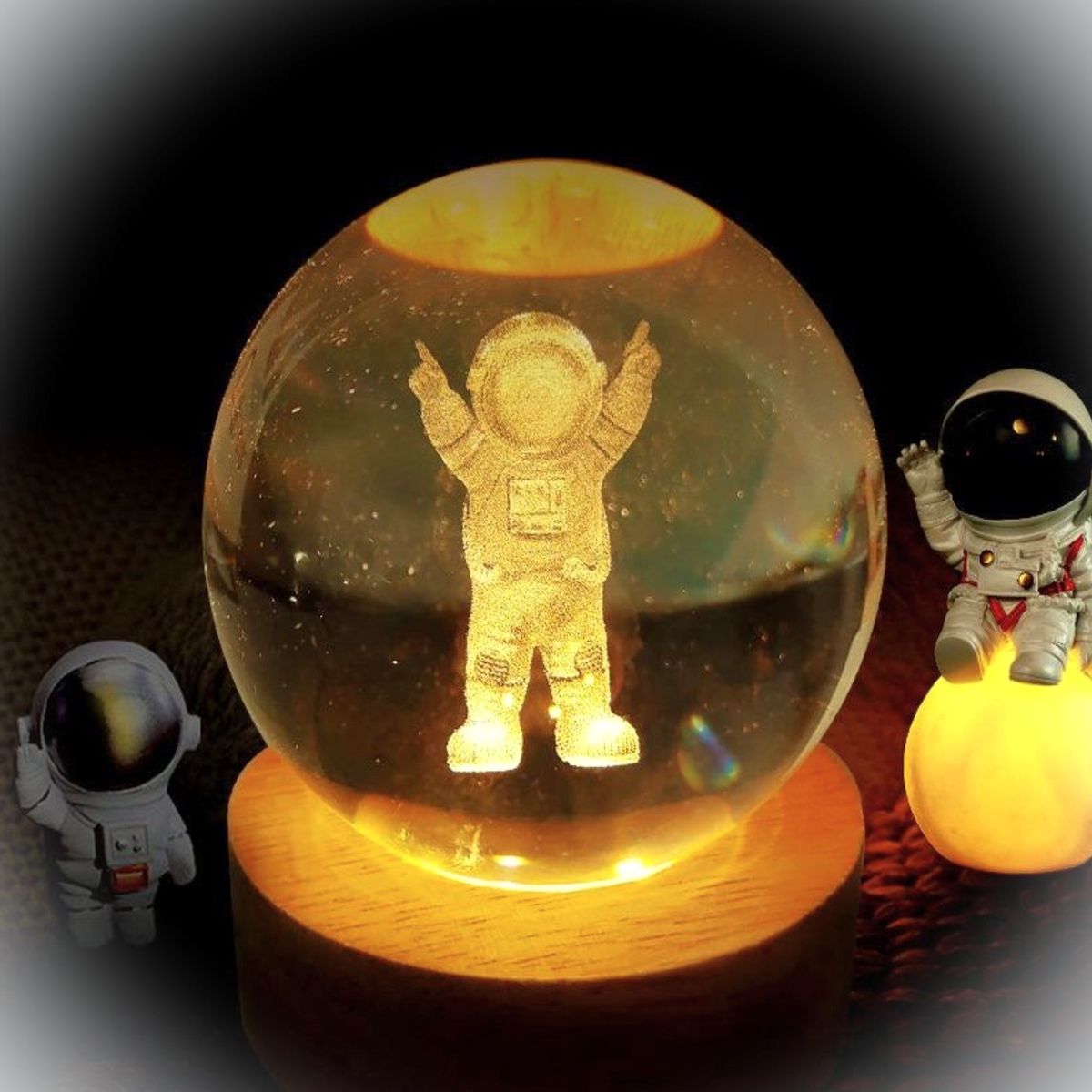 GENERICO - LAMPARA 3D ESFERA DE CRISTAL 6CM LED CON CAJA PARA PILAS - ASTRONAUTA