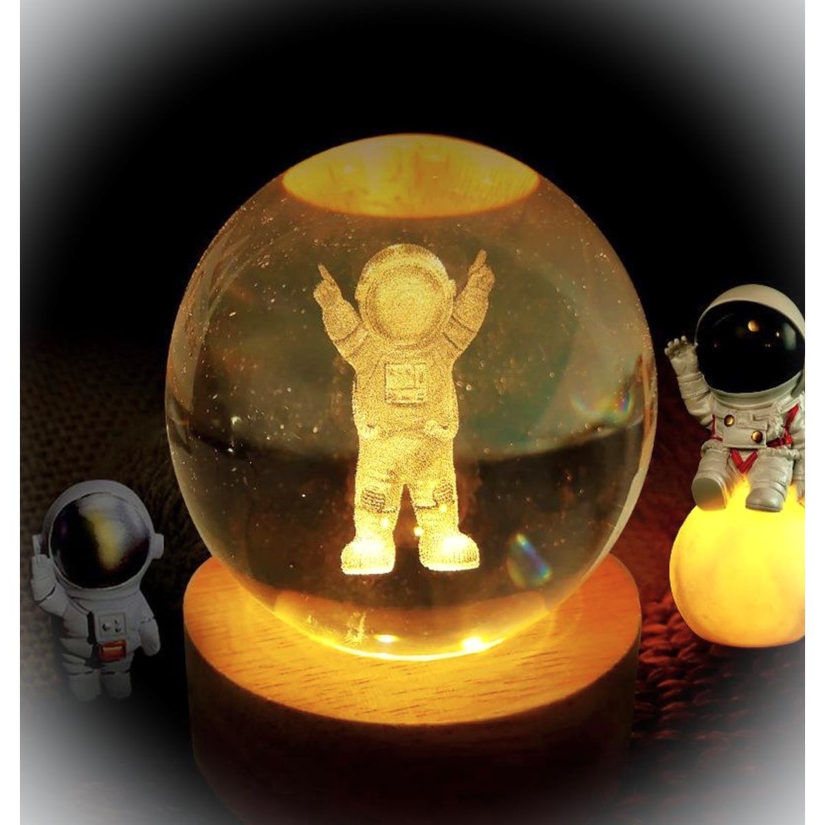 GENERICO - LAMPARA 3D ESFERA DE CRISTAL 6CM LED CON CAJA PARA PILAS - ASTRONAUTA