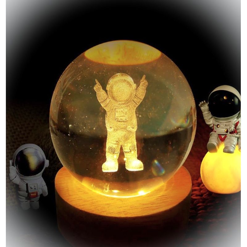 GENERICO - LAMPARA 3D ESFERA DE CRISTAL 6CM LED CON CAJA PARA PILAS - ASTRONAUTA