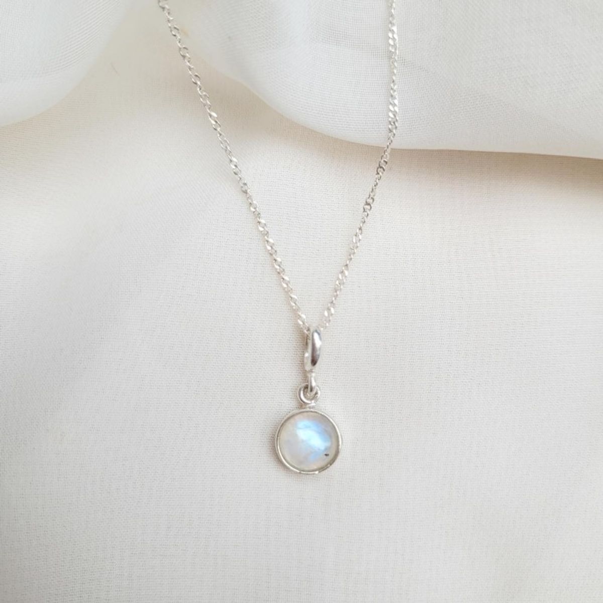 INTUERI - Collar Maru Piedra Luna 9mm