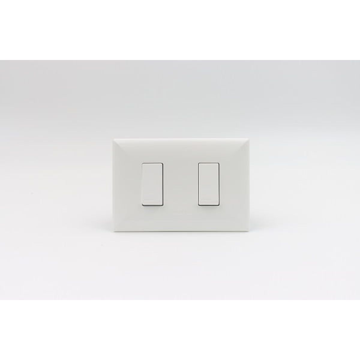 SINTHESI - INTERRUPTOR DOBLE 01 SIMPLE Y 01 CONMUTADOR 3 VIAS S17 SINTHESI