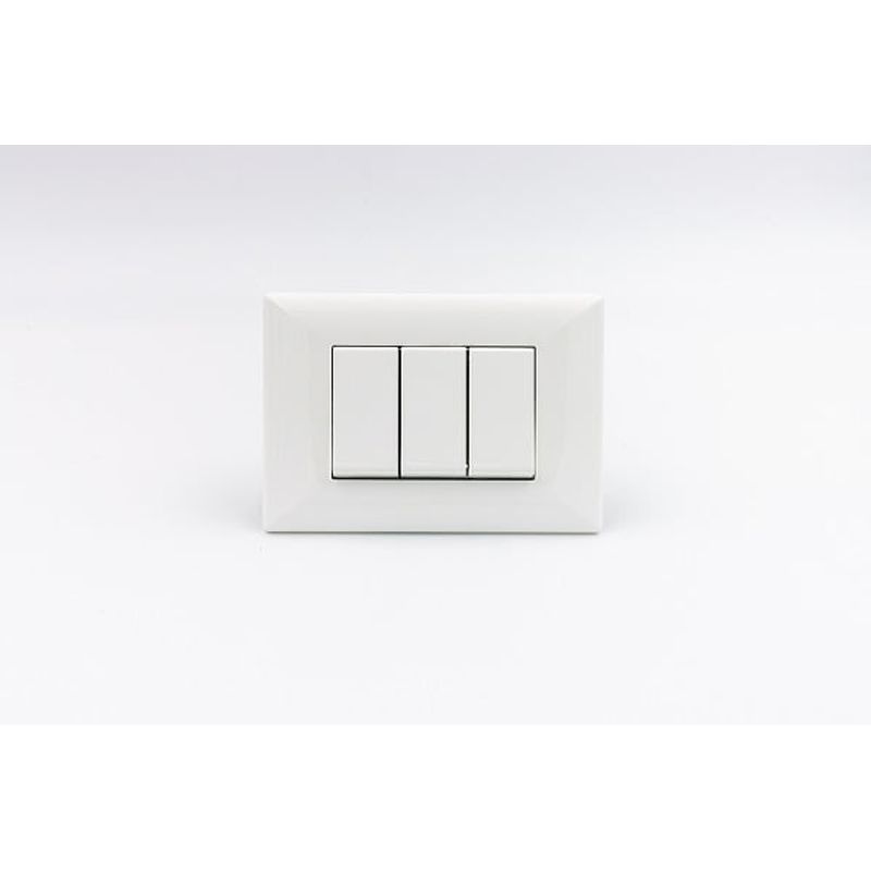 SINTHESI - INTERRUPTOR TRIPLE 02 SIMPLE Y 01 CONMUTADOR 3 VIAS S22 SINTHESI