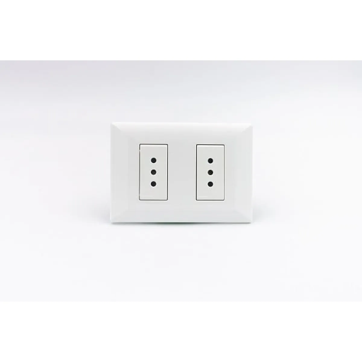 SINTHESI - TOMACORRIENTE DOBLE 3 EN LINEA S22 SINTHESI