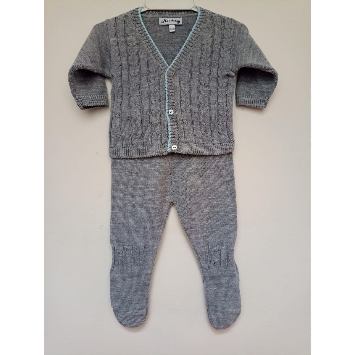 GENERICO - Conjunto Bebe Trenzas Chaqueta pantalon y gorro MANDALAY KNITS