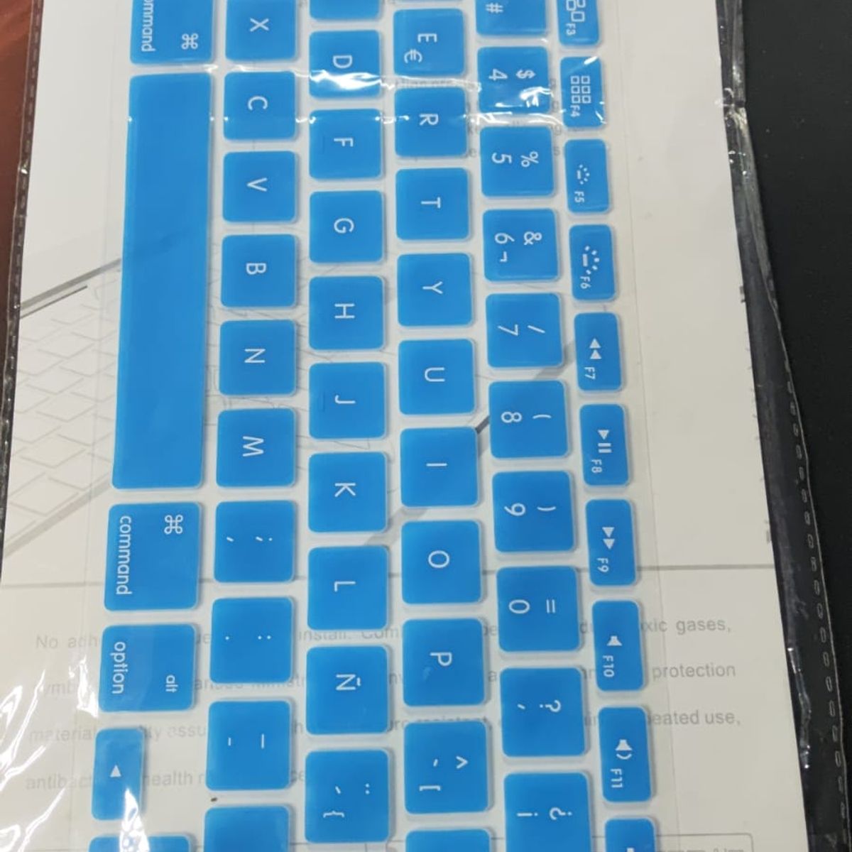 GENERICO - PROTECTOR DE TECLADO PARA MACBOOK 14 PULGADAS COLOR AZUL