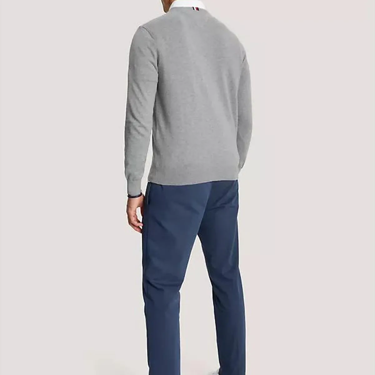 TOMMY HILFIGER - SWEATER M SYRACUSE VNECK SWEATER