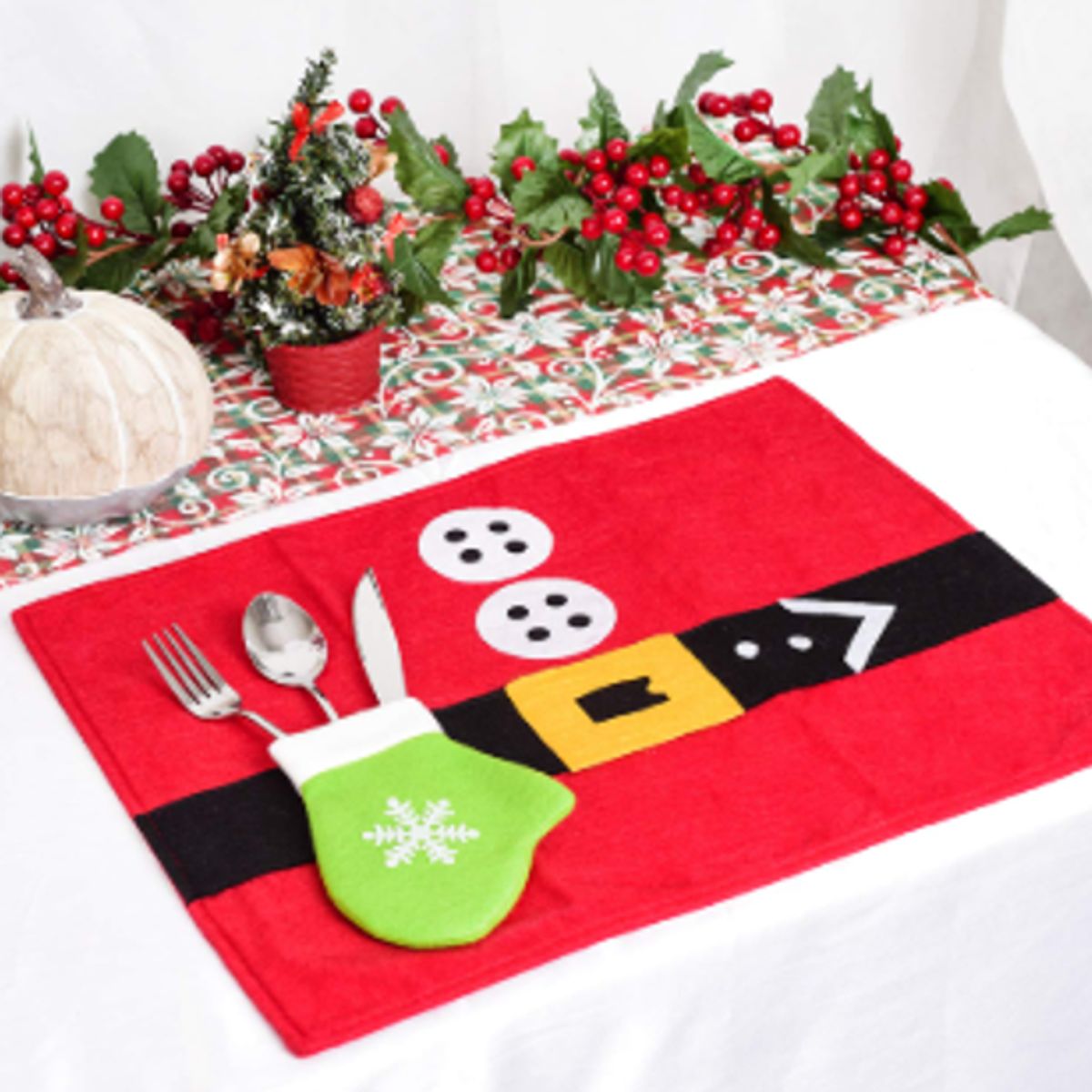 GENERICO - Set 4 Individuales Navideños Papa Noel Posa Cubierto