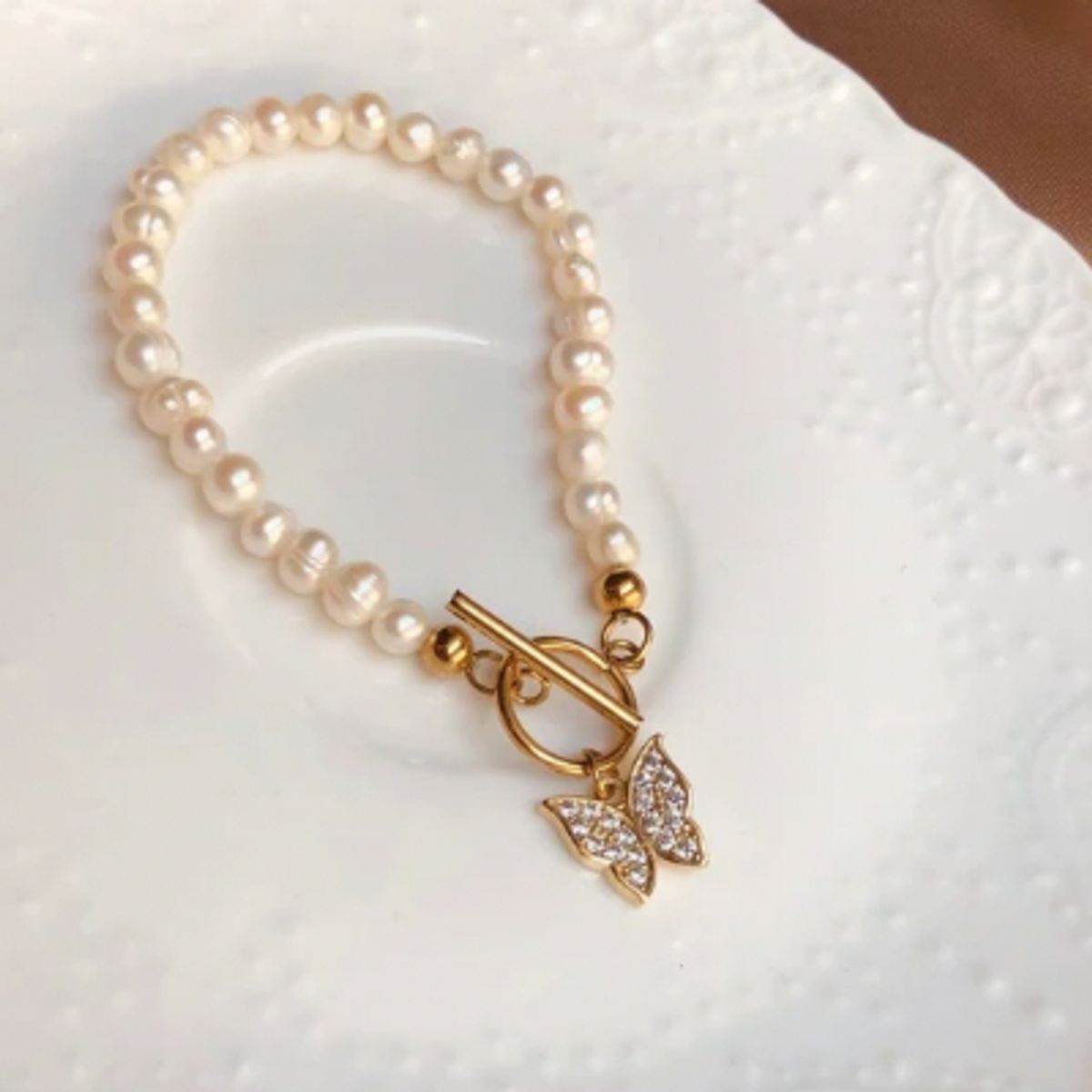 GENERICO - Pulsera de perlas naturales de río con mariposa - Naif Jewelry