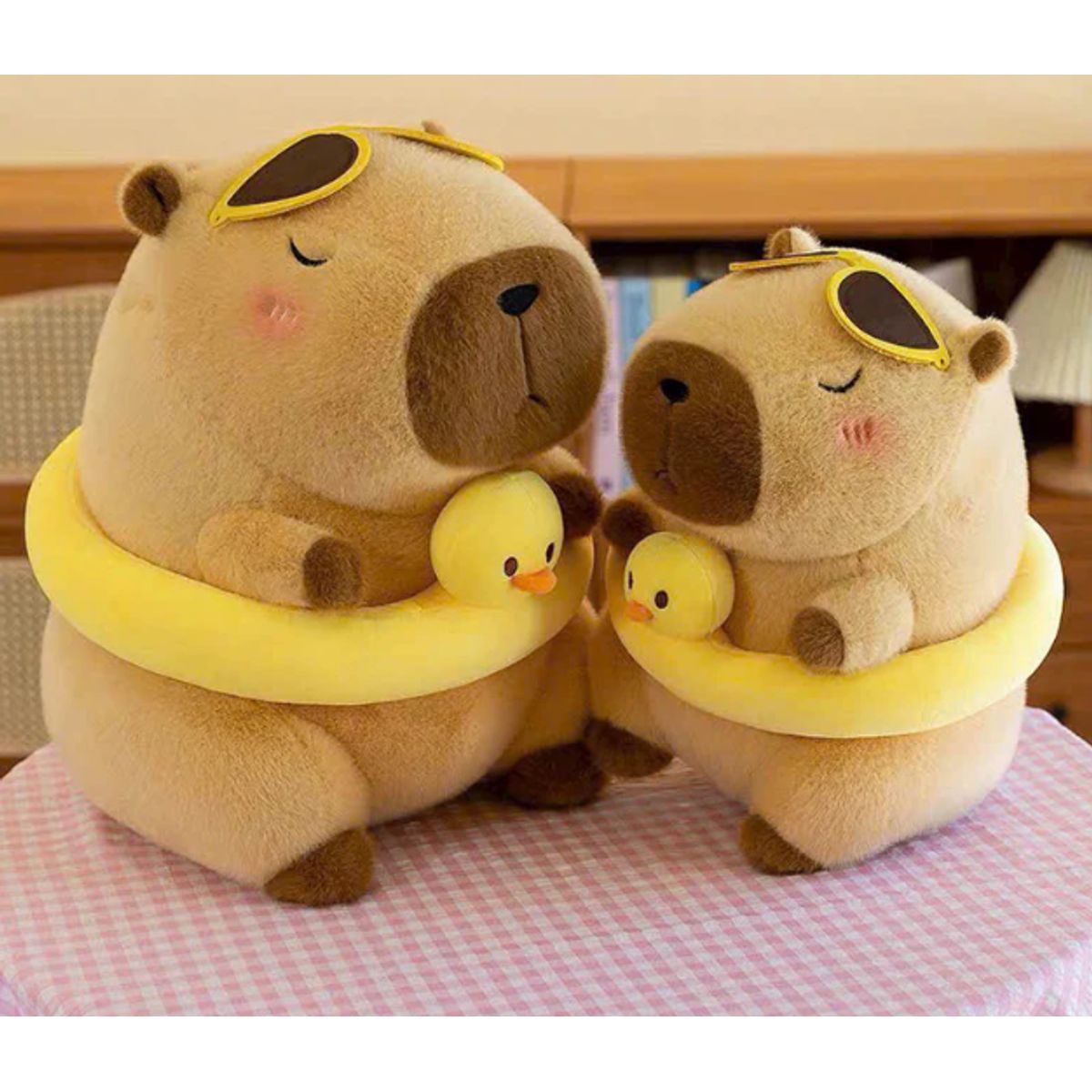 GENERICO - Peluche Capibara playero 30cm