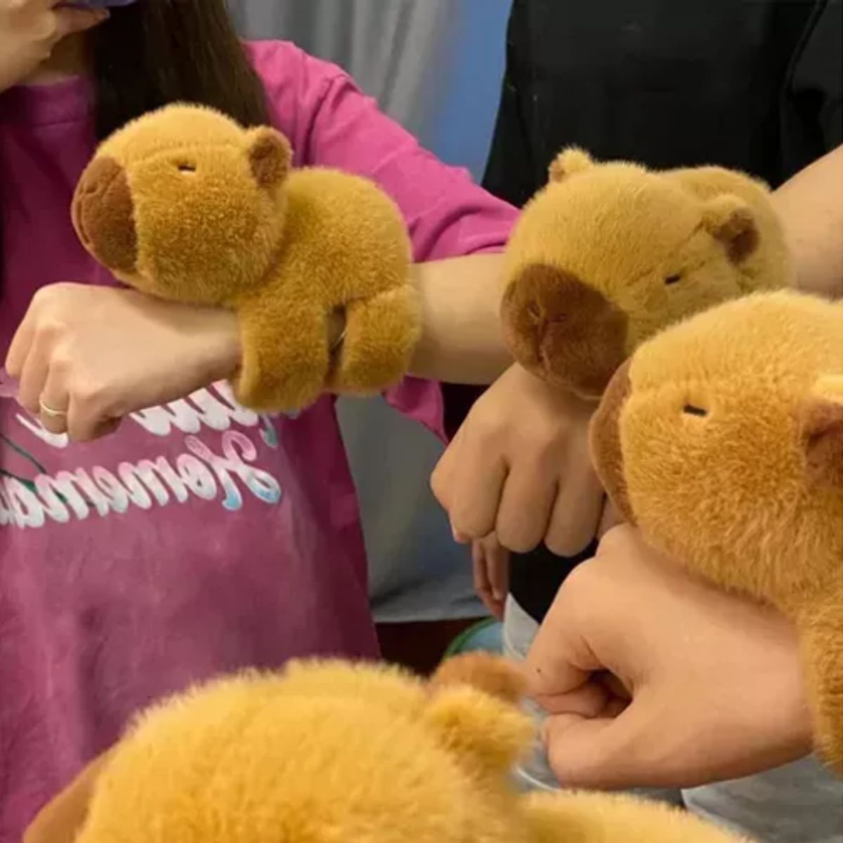 GENERICO - Peluche pulsera de Capibara