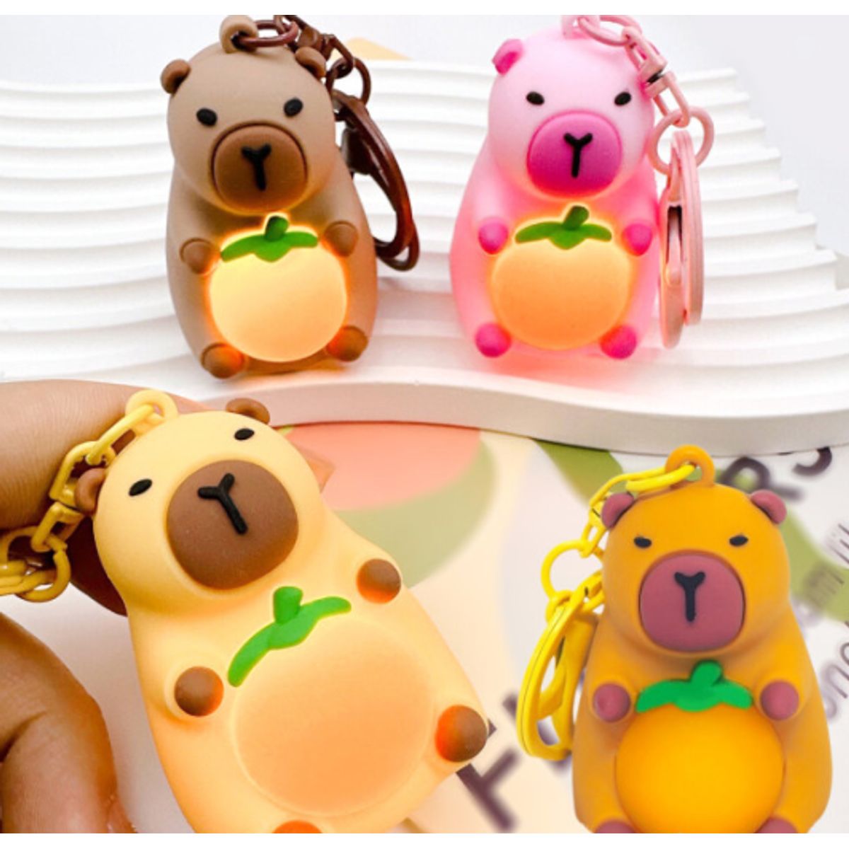 GENERICO - Llavero Capibara con luces